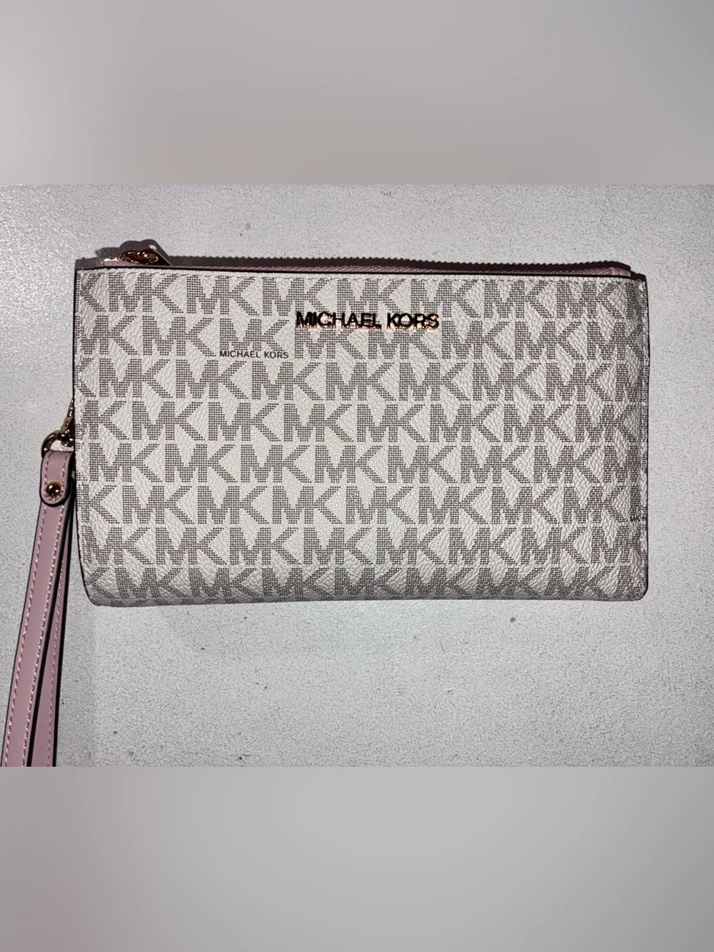 Michael Kors Signature MK Zip Wristlet in Light Pink, White and Grey